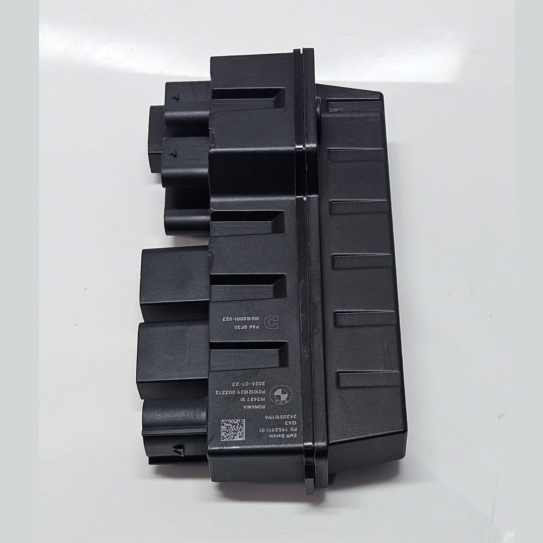 7952991-2023-2026 BMW X1 U11 B38N Integrated Power Supply Control Module OEM