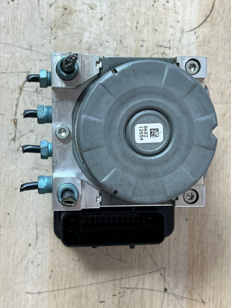 2015-2019 BMW 328i M4 F30 ABS Anti-Lock Brake Pump Module 6871110 OEM