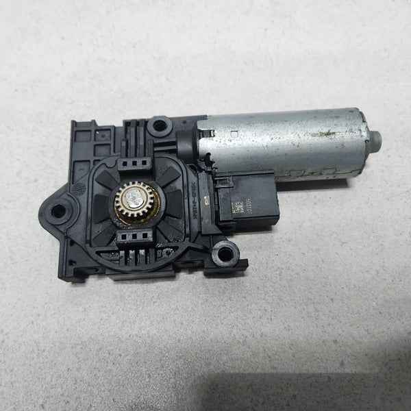 2018-2023 BMW X3 Panoramic Sunroof Shade Motor 1004160 F97 X3M and G01 X3 