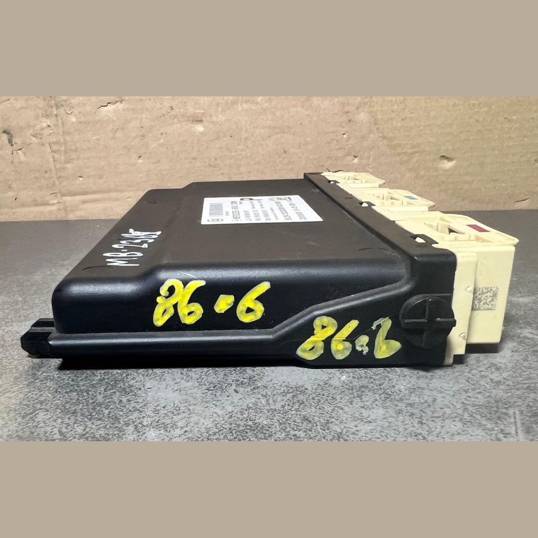 14-17 Mercedes-Benz W166 GLE 63 Passenger Seat Control Module A166 9008606 OEM