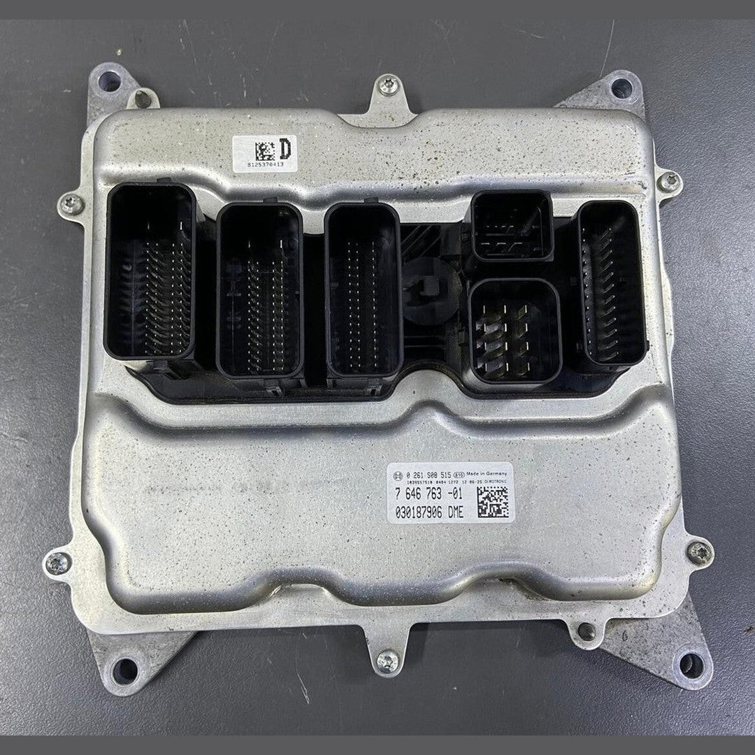 OEM BMW 328i F30 2012 N20B ENGINE CONTROL UNIT ECU SET DME 7646763