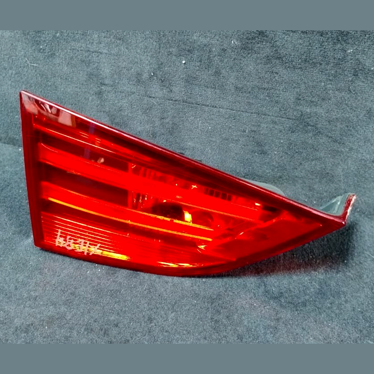 BMW X1  E84 RIGHT TRUNK LID MOUNTED TAIL LIGHT LAMP 2990114