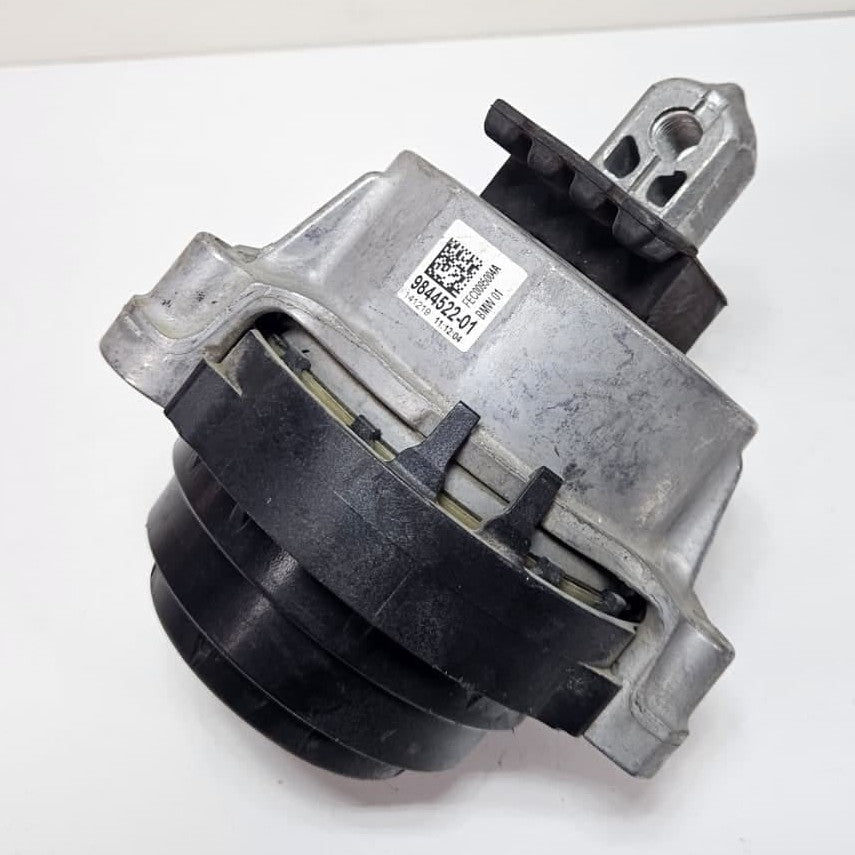 2019-2022 BMW X5 G05 Engine Mount Right 9844522