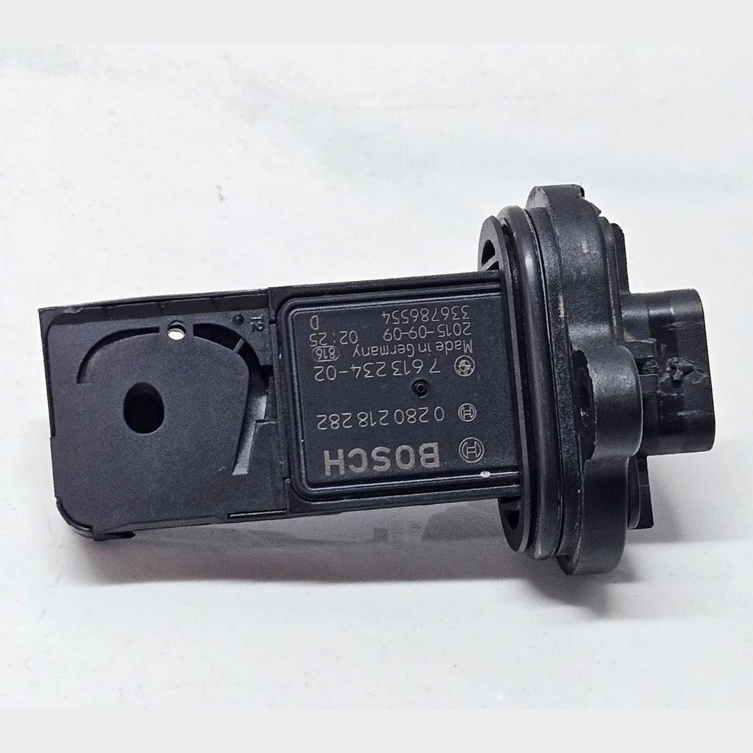 2013-2017 BMW 750i 7 Series F01 F02 F03 F04 Mass Air Flow Sensor 7613234 OEM