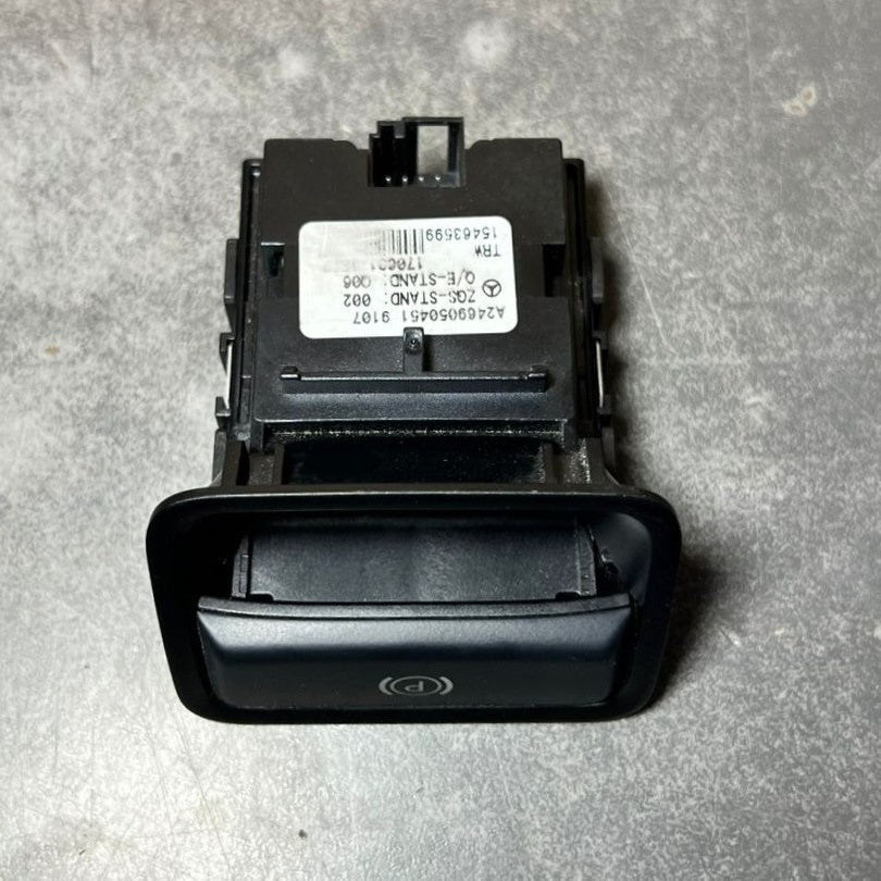 14- 18 MERCEDES W246 B-Class CLA PARKING BRAKE CONTROL SWITCH A246 9050451