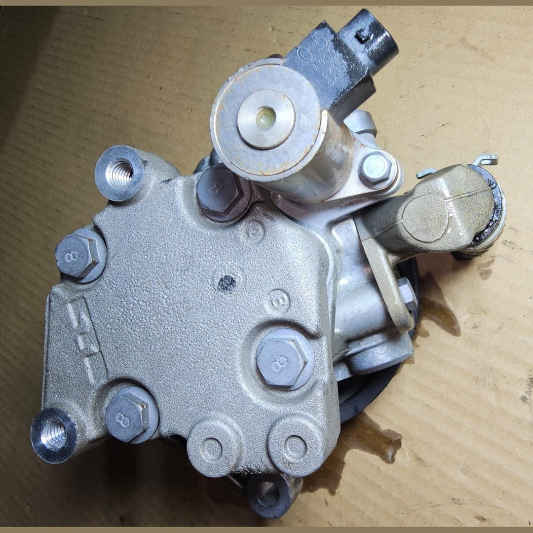 Mercedes W204,W212 E-Class C-Class M271 Power Steering Pump  A006 4466801