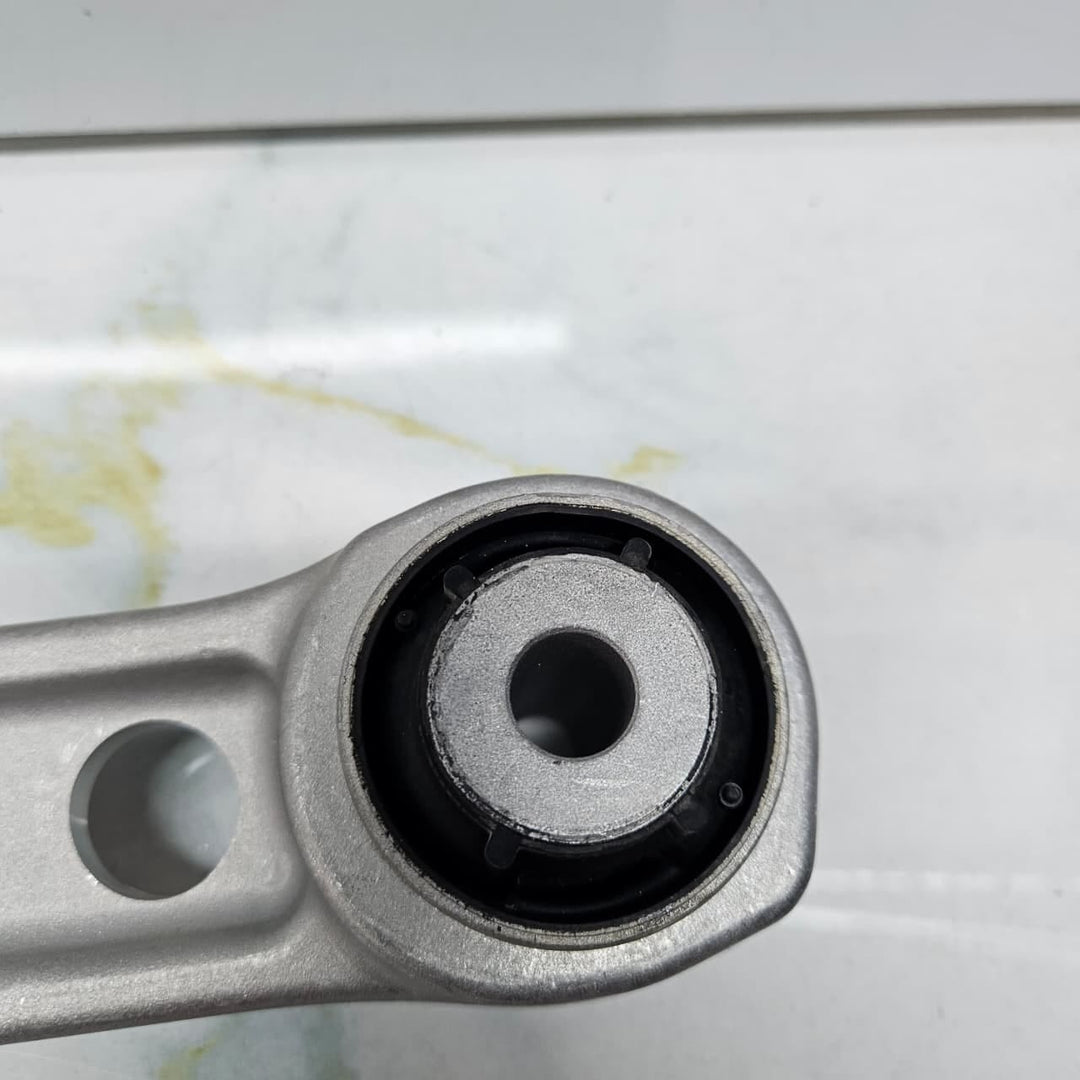 BMW 5 Series G30 Front Suspension Control Arm Front Left Lower Rubber 6861181 