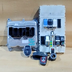 Bild in die Galerieansicht laden, BMW F30 F25 N20 ENGINE CONTROL UNIT DME BOSCH OEM SET WITH KEY - 7646763