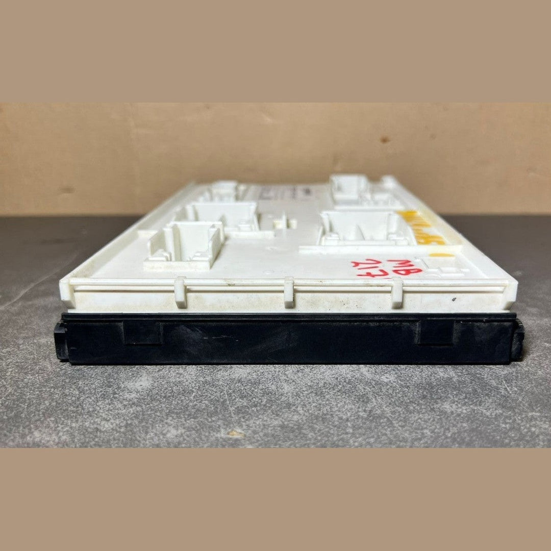 Mercedes W246 CLA B-Class Front SAM Body Control Module Unit A246 9008510 OEM