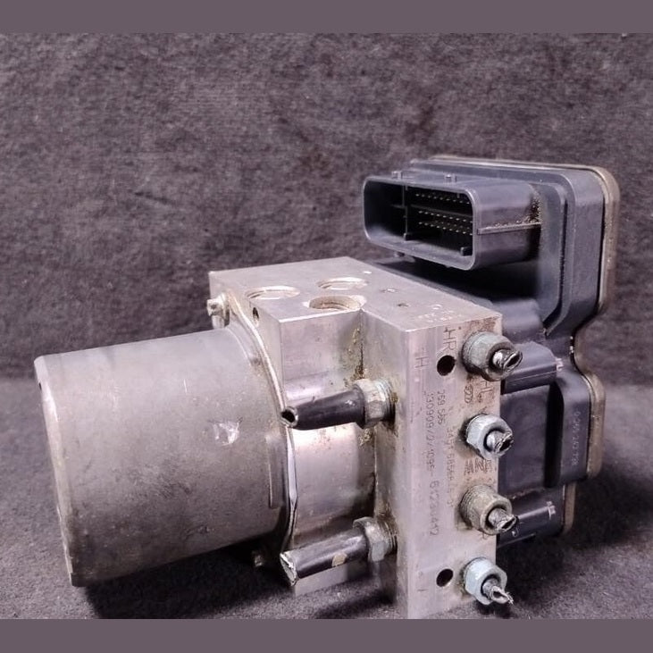 BMW F15 F16 F85 F86 ABS PUMP DSC UNIT ANTI LOCK BRAKE PUMP MODULE OEM 6866247