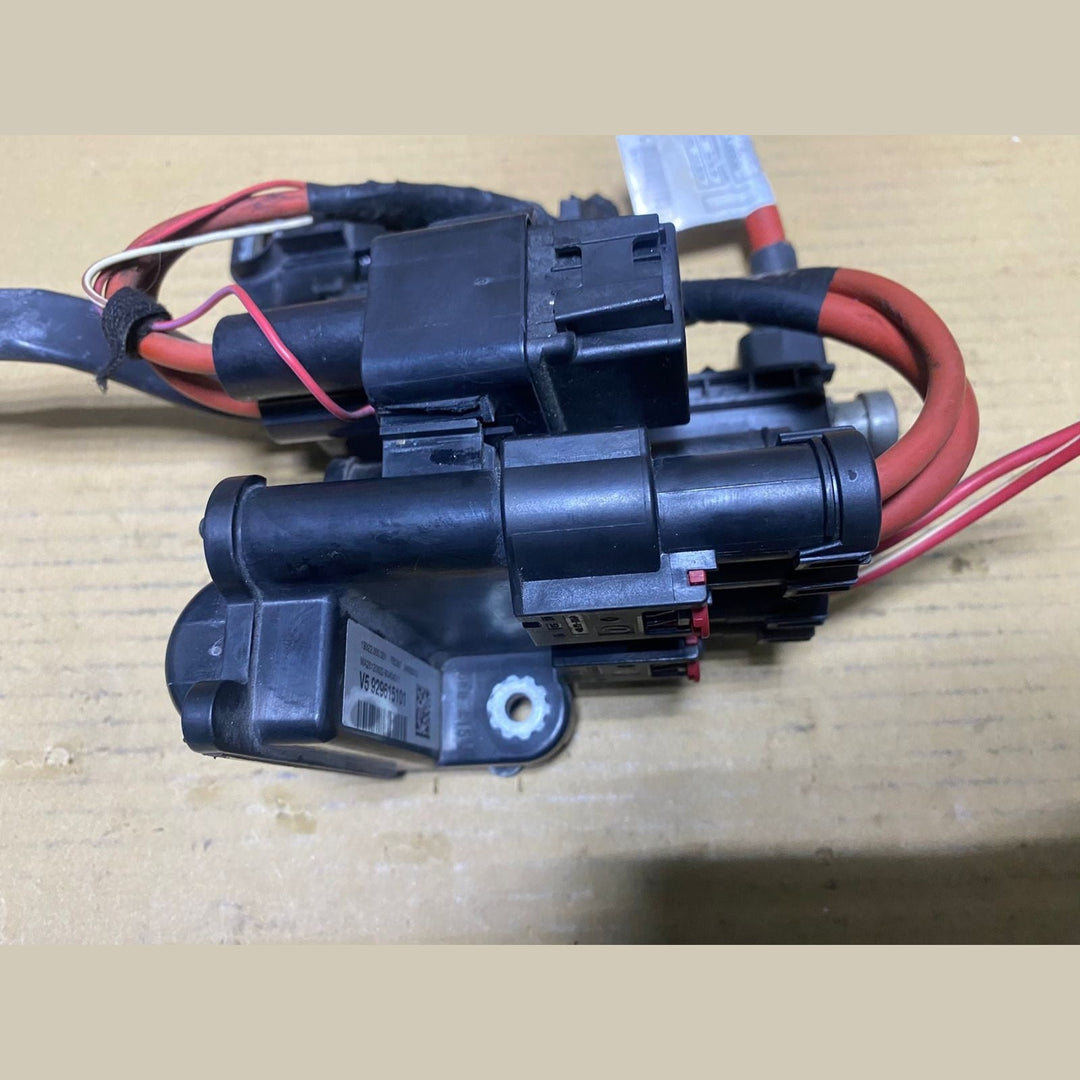 2012-2016 BMW 328i External Ignition Distribution Battery Terminal 9296151 F20, 