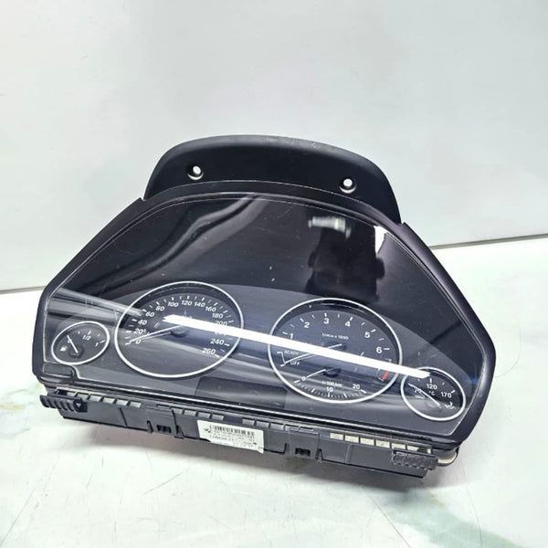 2012-2018 BMW F30 F31 F32 F34 F36 320i Instrument Cluster 9325590
