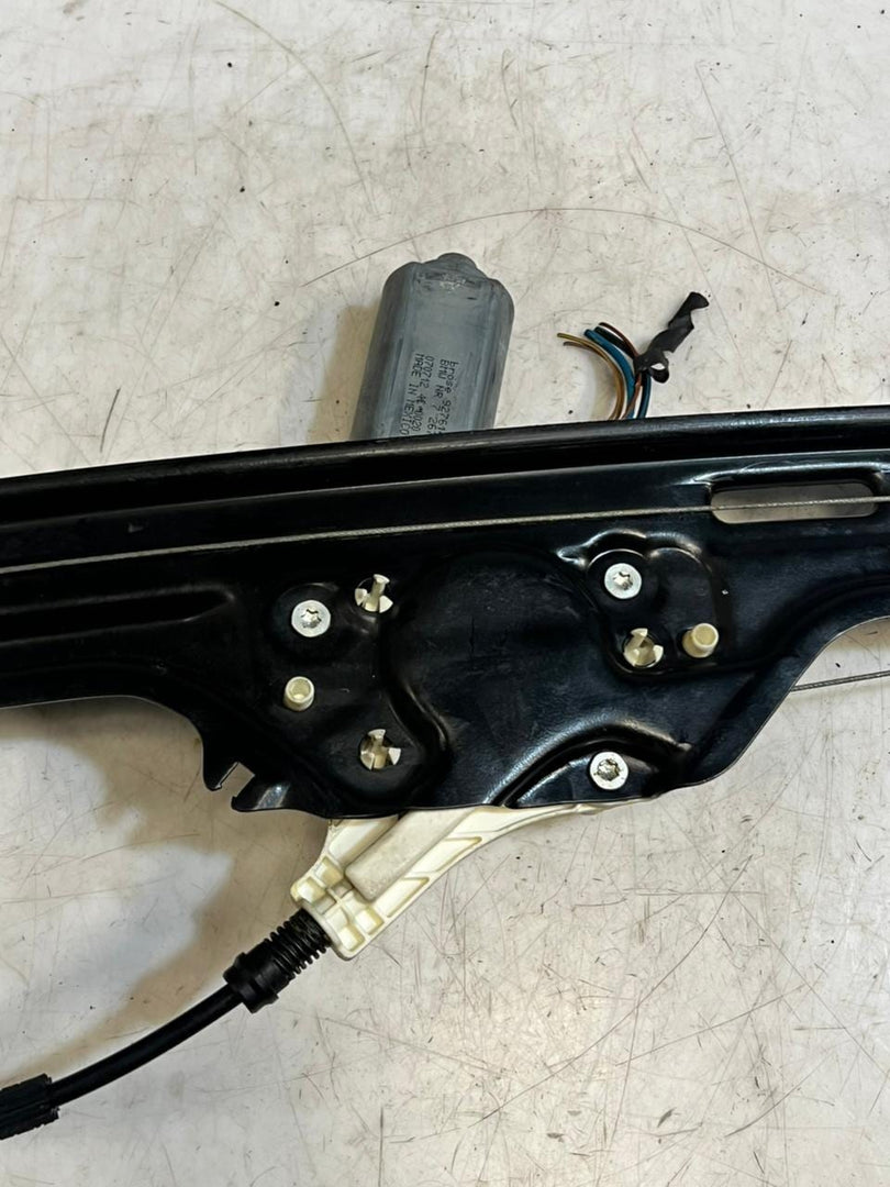 2008-2014 BMW X6 E71 RIGHT Rear Window Regulator With Motor 7179602 OEM
