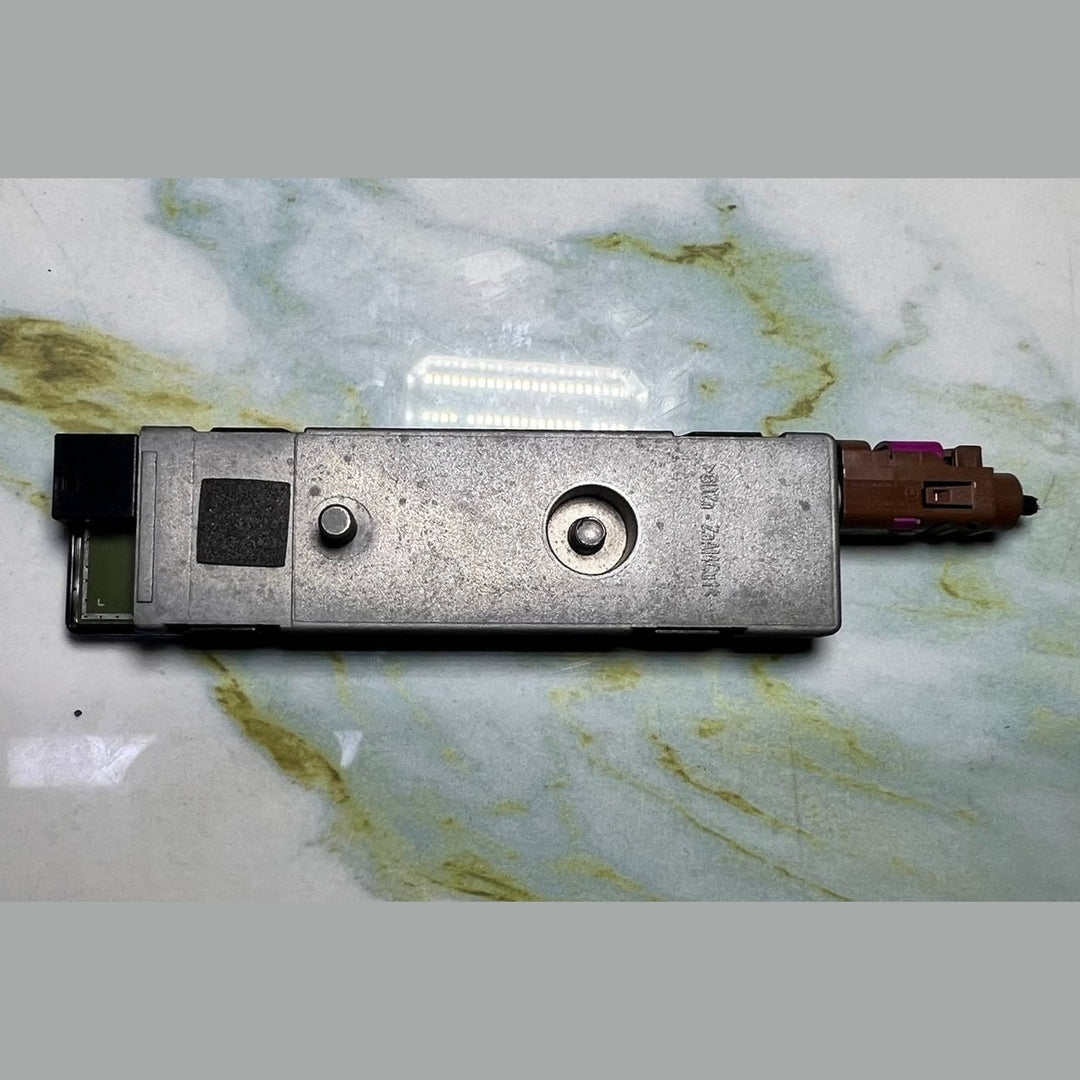 Mercedes Antenna Amplifier A2128203389 E-Class W212 and CLS-Class W218