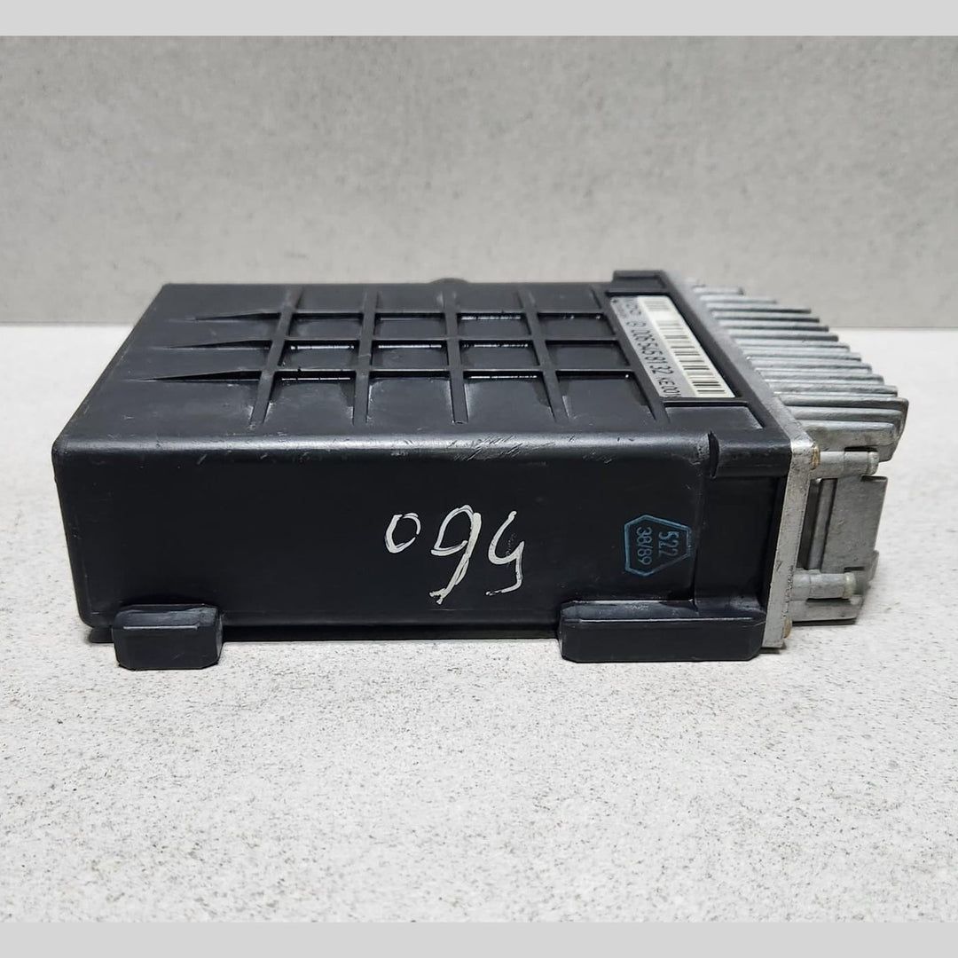 1989 Mercedes-Benz 560SEL Engine Control Unit 0065458132 Mercedes-Benz W126 560S