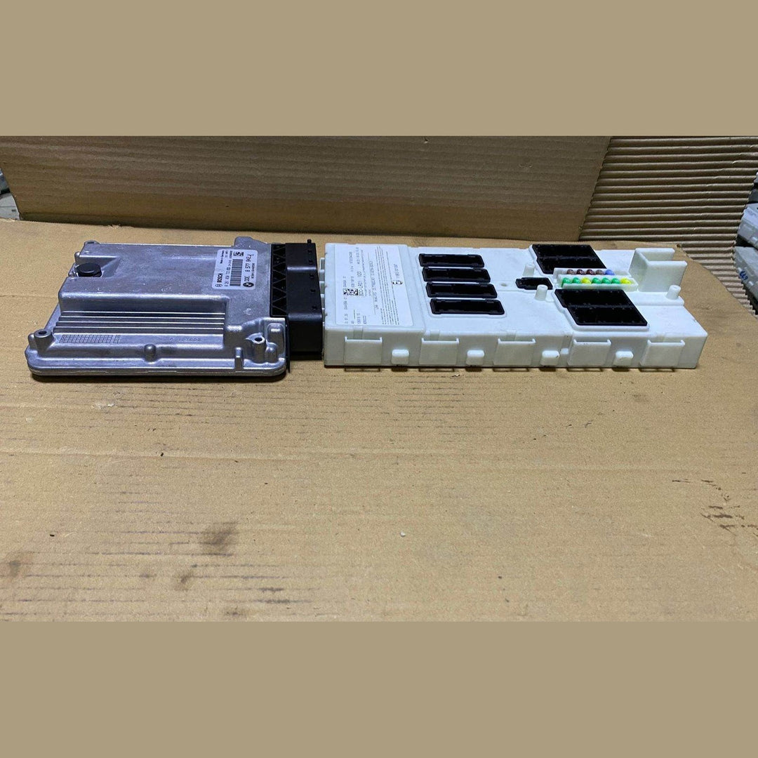 2013-2018 BMW X5 F15 DIESEL 3.0 ECU SET Engine Control Module 8577842