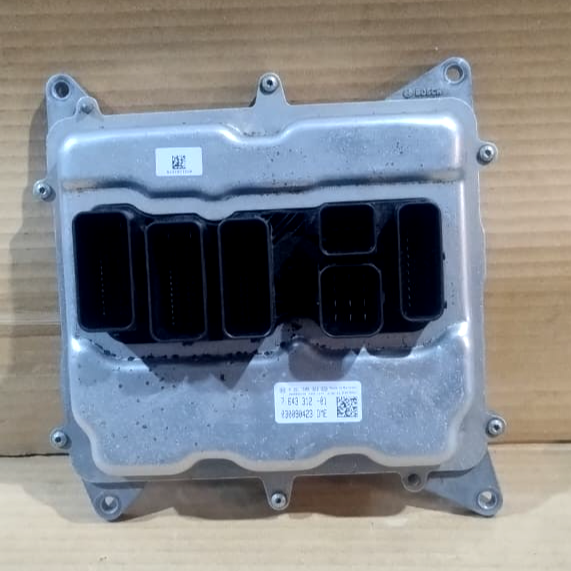 BMW F30 F10 F11 F25 N20 ENGINE CONTROL UNIT SET  DME BOSCH WITH KEY  -7643312