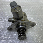 Bild in die Galerieansicht laden, OEM BMW F20 F22 F11 Petrol N55 High Pressure Fuel Injection Pump 7610761 BOSCH