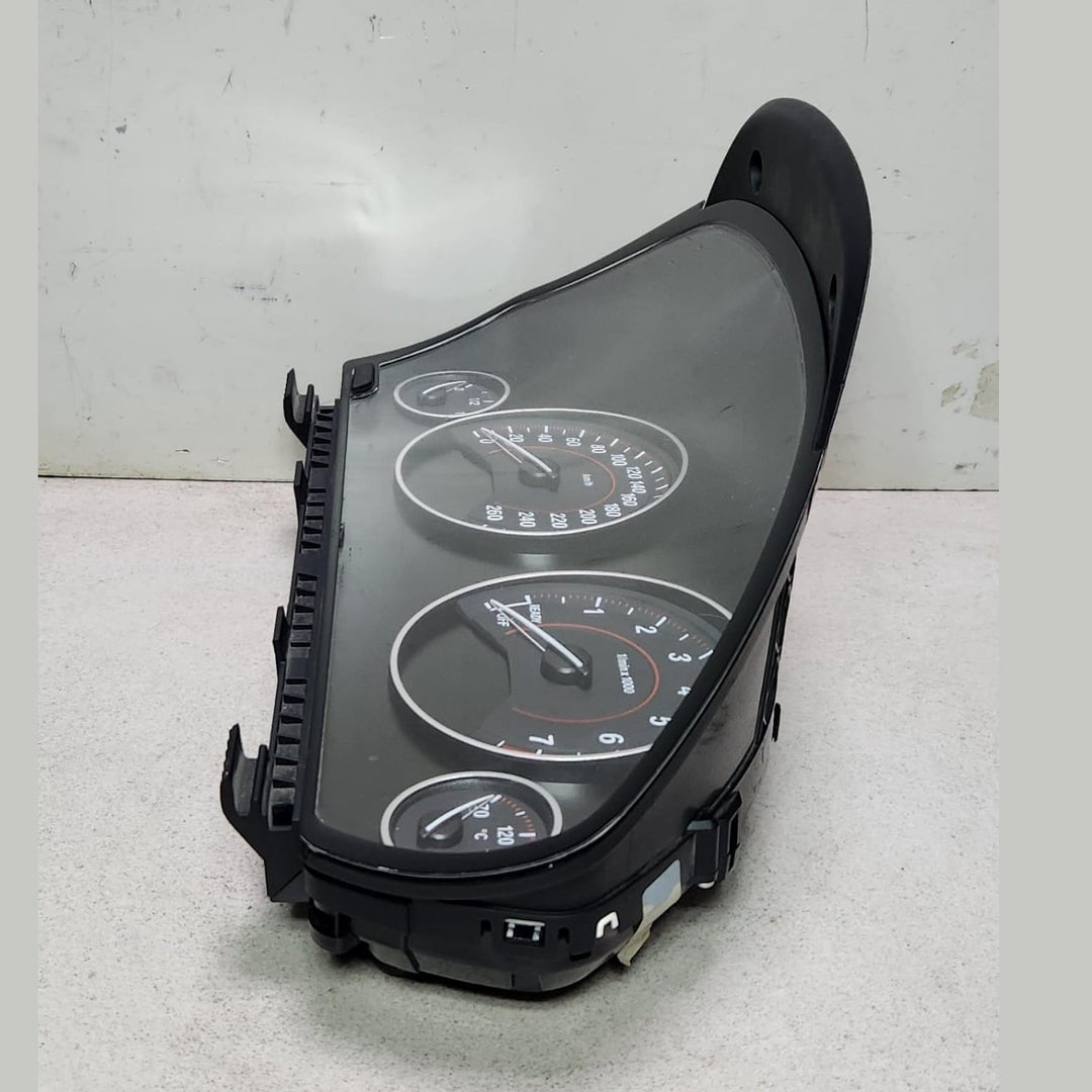 BMW 3 Speedometer Instrument Cluster 6847250 3 Series F30 F35 F31 OEM