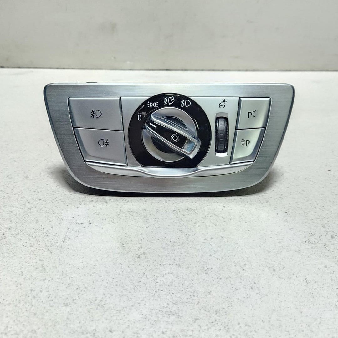 2015-2019 BMW 740i Headlight Fog Light Control Switch Panel 6841891 7 Series G11