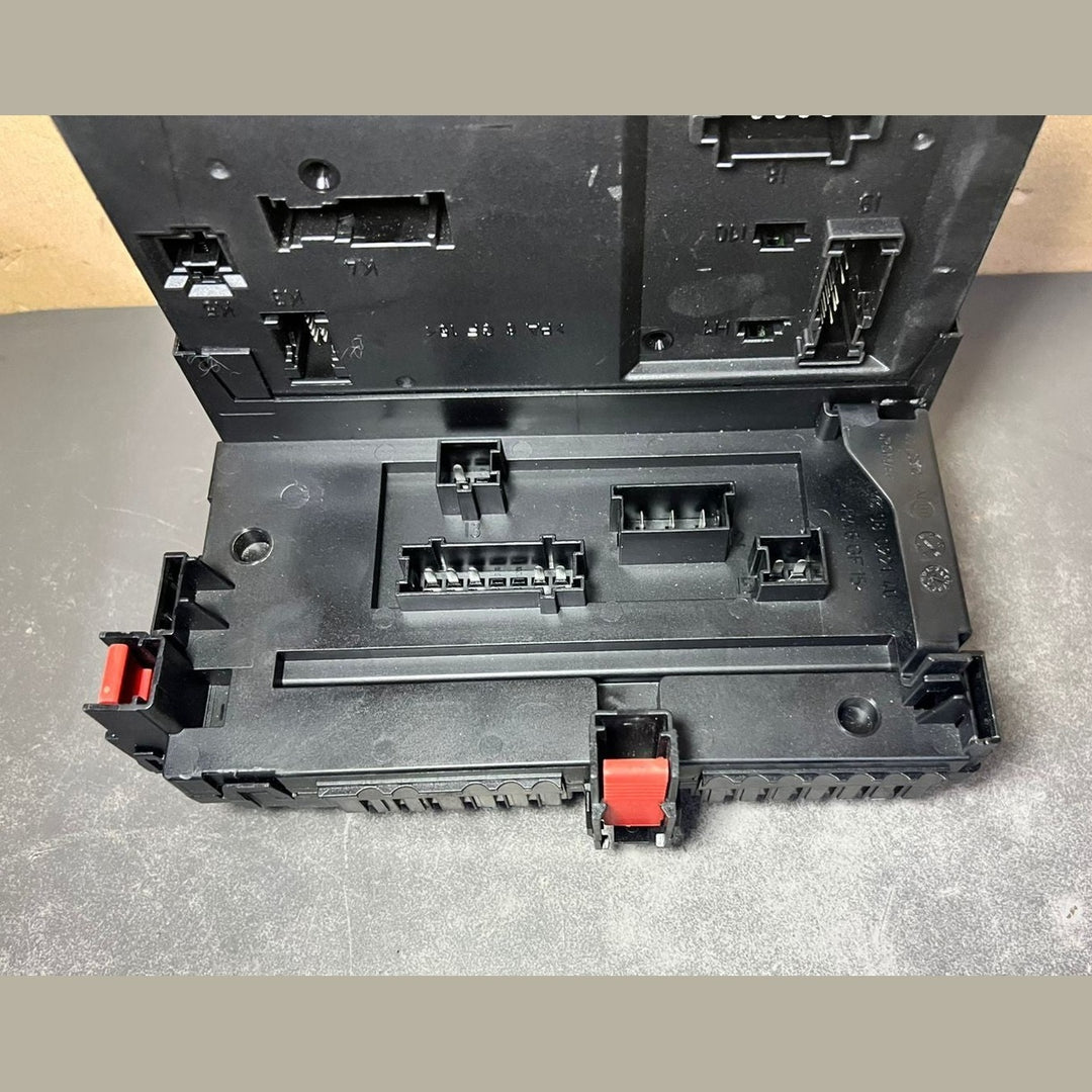 Mercedes Benz W221 Rear Sam Fuse Box Relay Control A221 9006902 \ A221 9003602