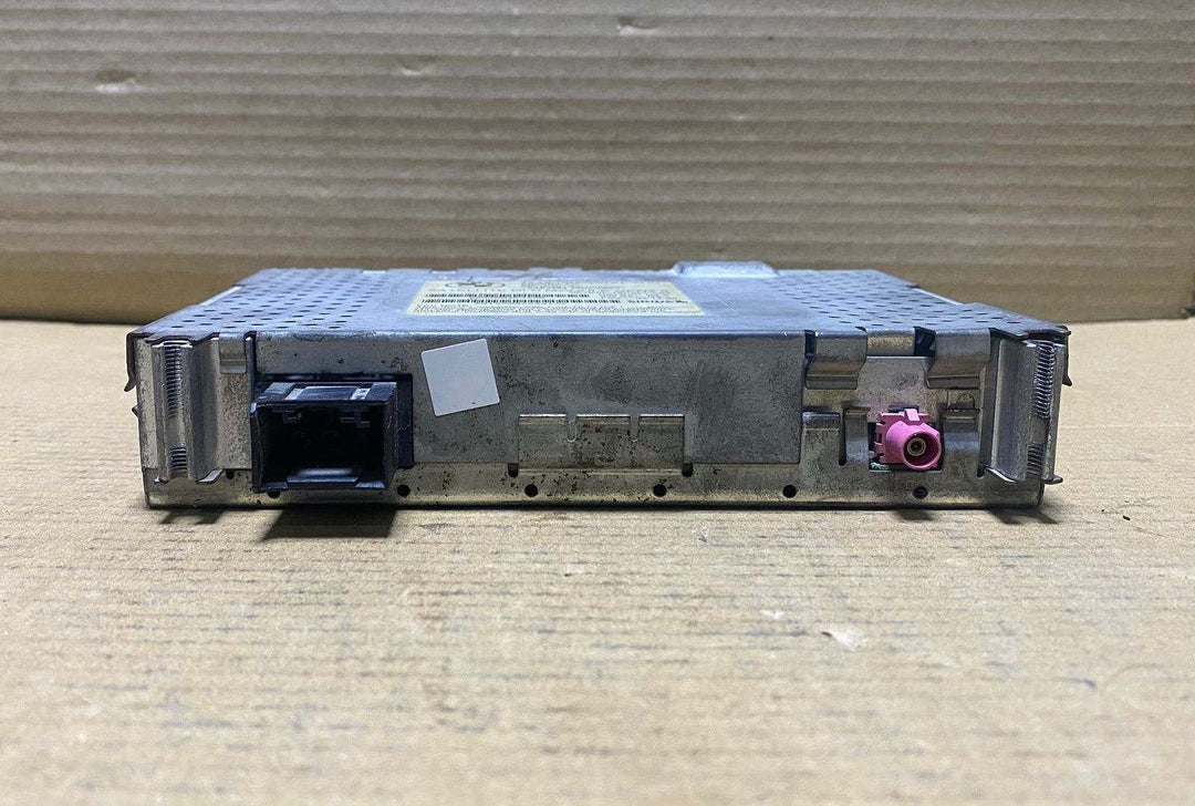 2008-2009 BMW 3-Series E90, 5-Series E60 E61, and X5 E70  328i Satellite Radio C