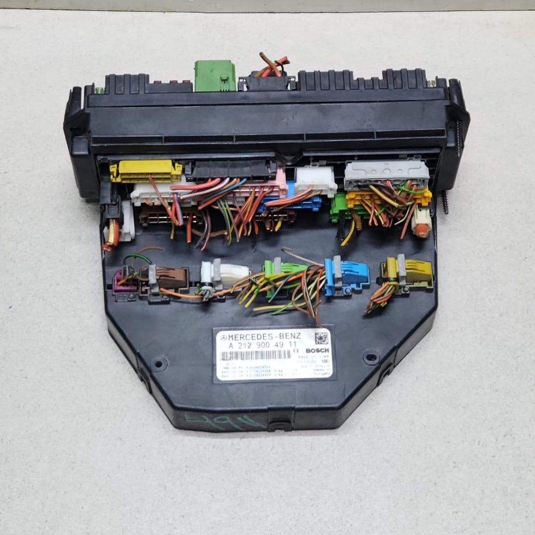 2012-16 Mercedes E200 Front SAM Fuse Box Control Module A2129004911 E-Class W212