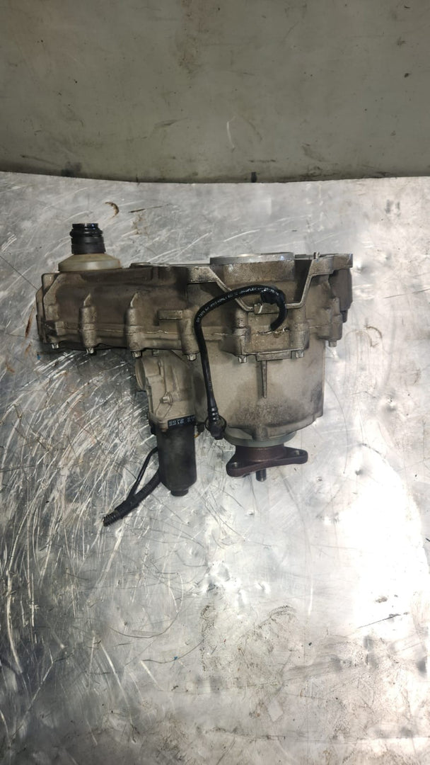 2007-2013 BMW X5 Transfer Case 7574777 X5 E70 ATC 700 USED 90K KM