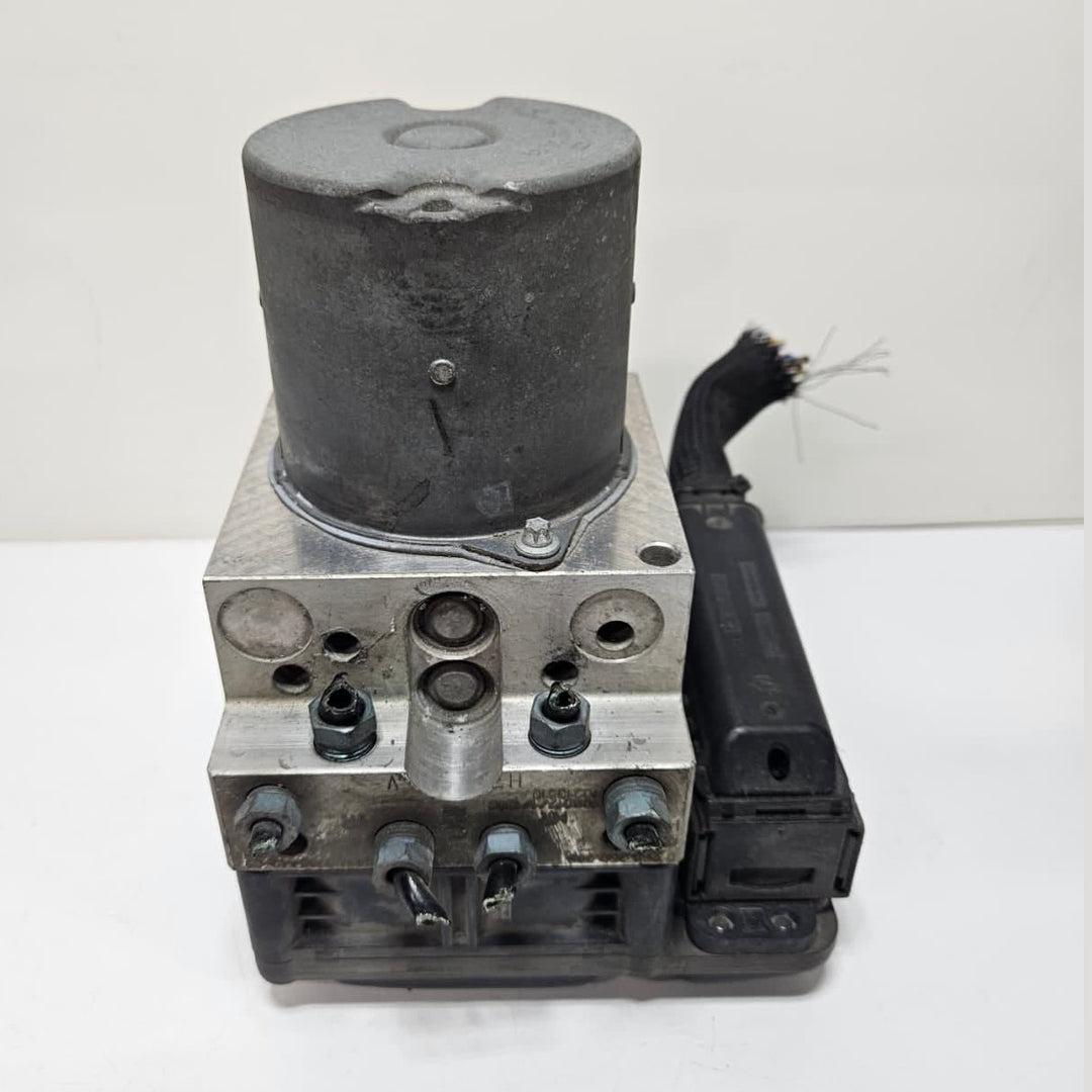 2011-2016 BMW 528i, 535i, 550i, 640i, 650i ABS Pump Module 6795519