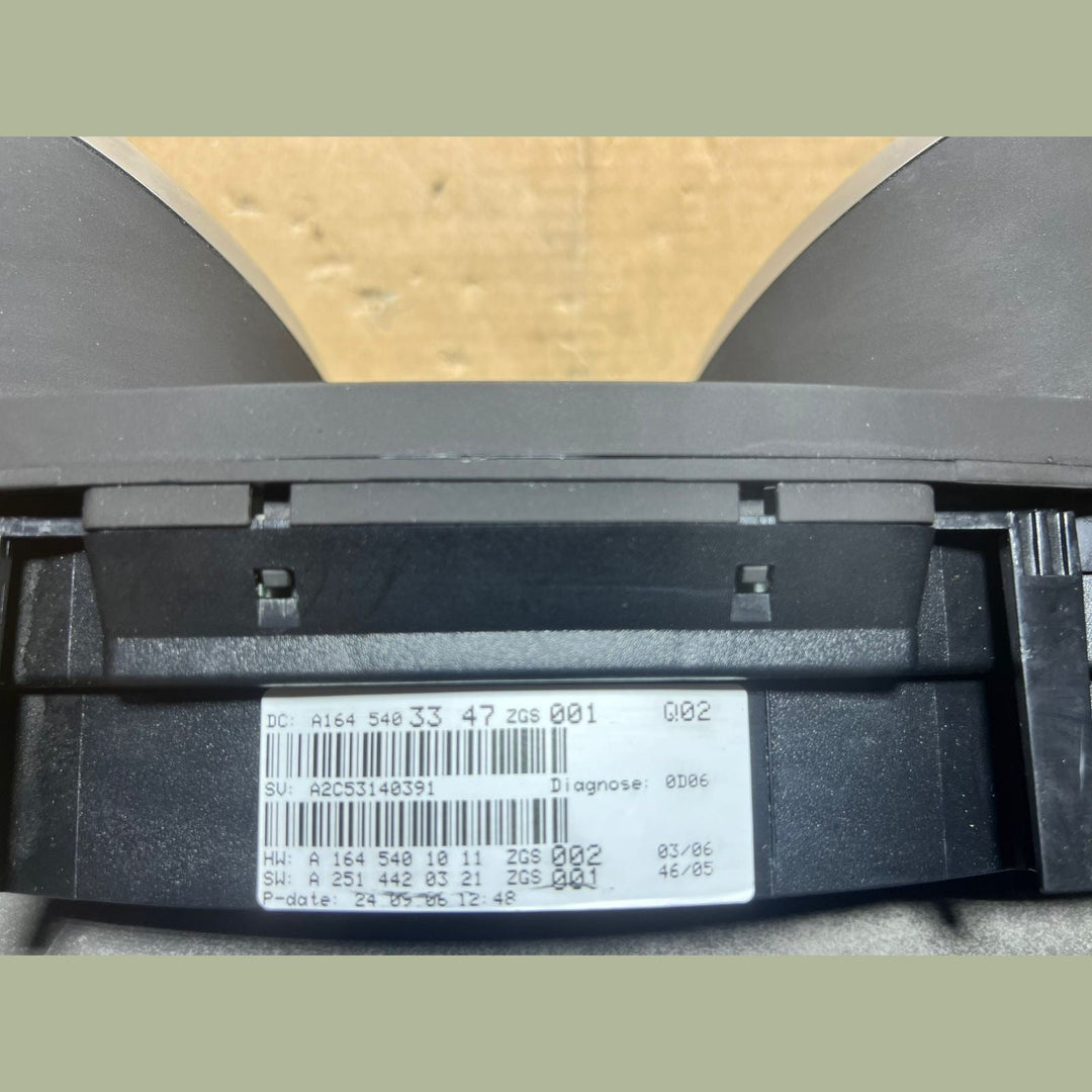 07-13 Mercedes-Benz W164 GL ML Instrument Cluster Speedometer A164 5403347 OEM
