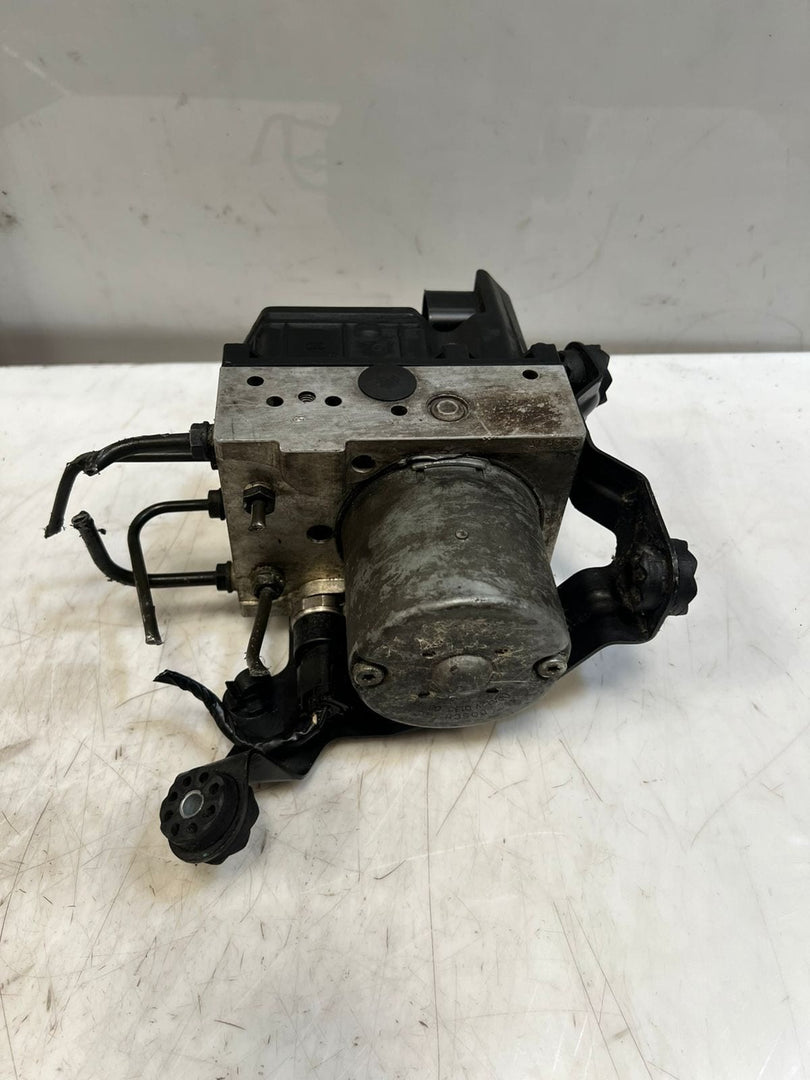 2000-2001 BMW X5 E53 Abs Pump anti-lock brake system Module 6758628 OEM