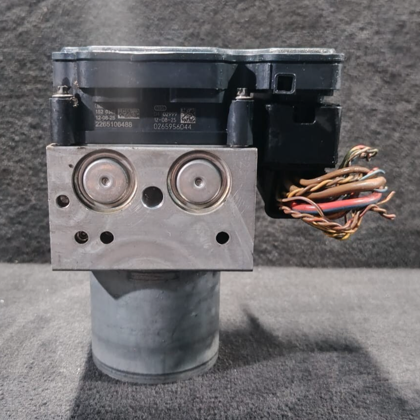 BMW F07 DSC ANTI BREAKING SYSTEM PUMP BREAK HYDRO CONTROL UNIT MODULE - 6853400