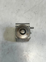 Bild in die Galerieansicht laden, 2007-2013 BMW X4 F25 F26 E81 E82 E87 E88 E90 E91 335i AC Expansion Valve 9226078