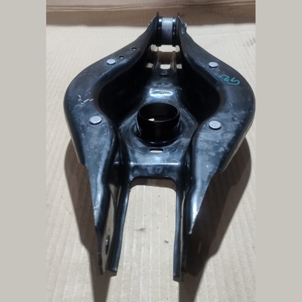 BMW OEM  G20 G21 G22 G23 G26 G29  REAR UPPER CONTROL ARM LEFT -  6886448