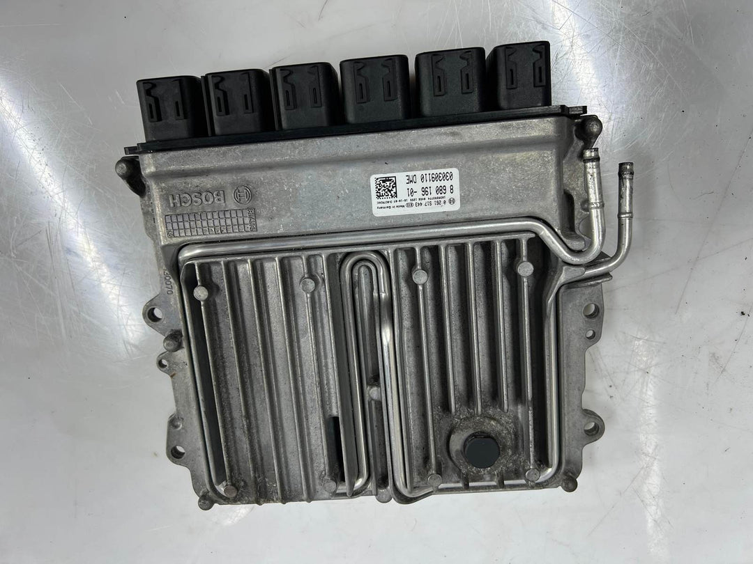 2016-2018 BMW 7 Series G11 G12 750li Engine Control Unit 8680196