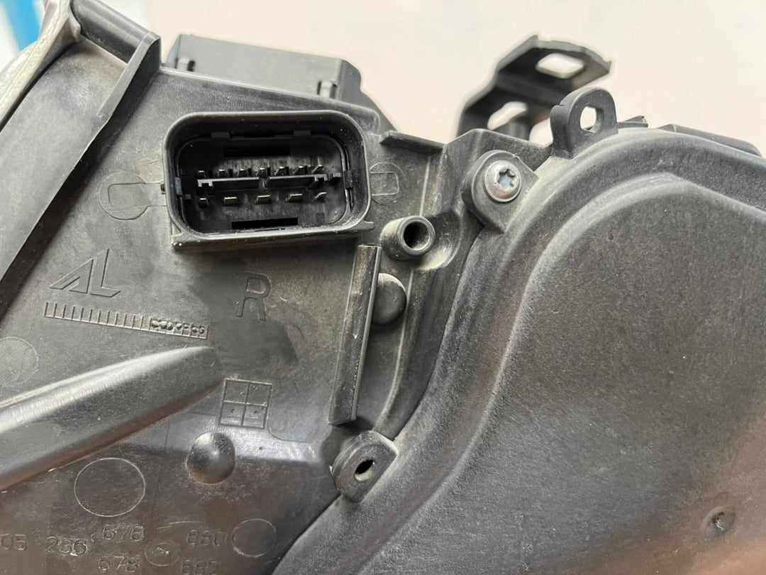 BMW 3 Series E92 E93 320I 330I 335I LCI RIGHT Bi-Xenon Headlight 7239934 - 07