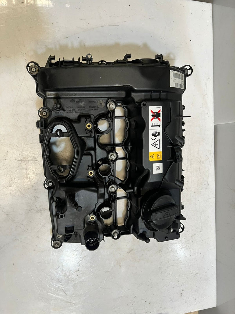 BMW Cylinder Head Cover 7611277