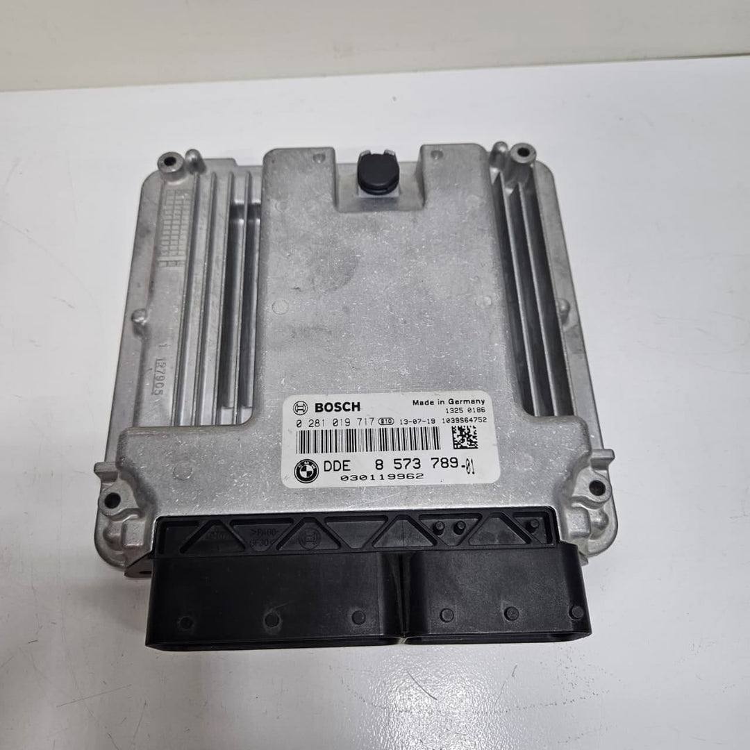 2013 BMW X5 F10 F07 F15 with N57 Engine Control Unit DDE 8573789 OEM