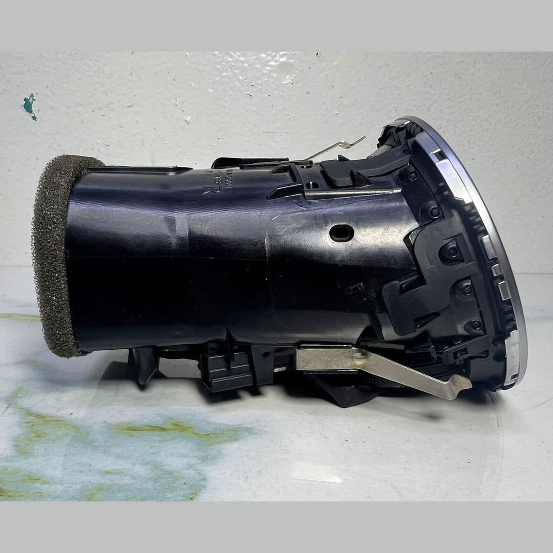 Mercedes Dashboard Air Vent A2048306654 C-Class W204 C220