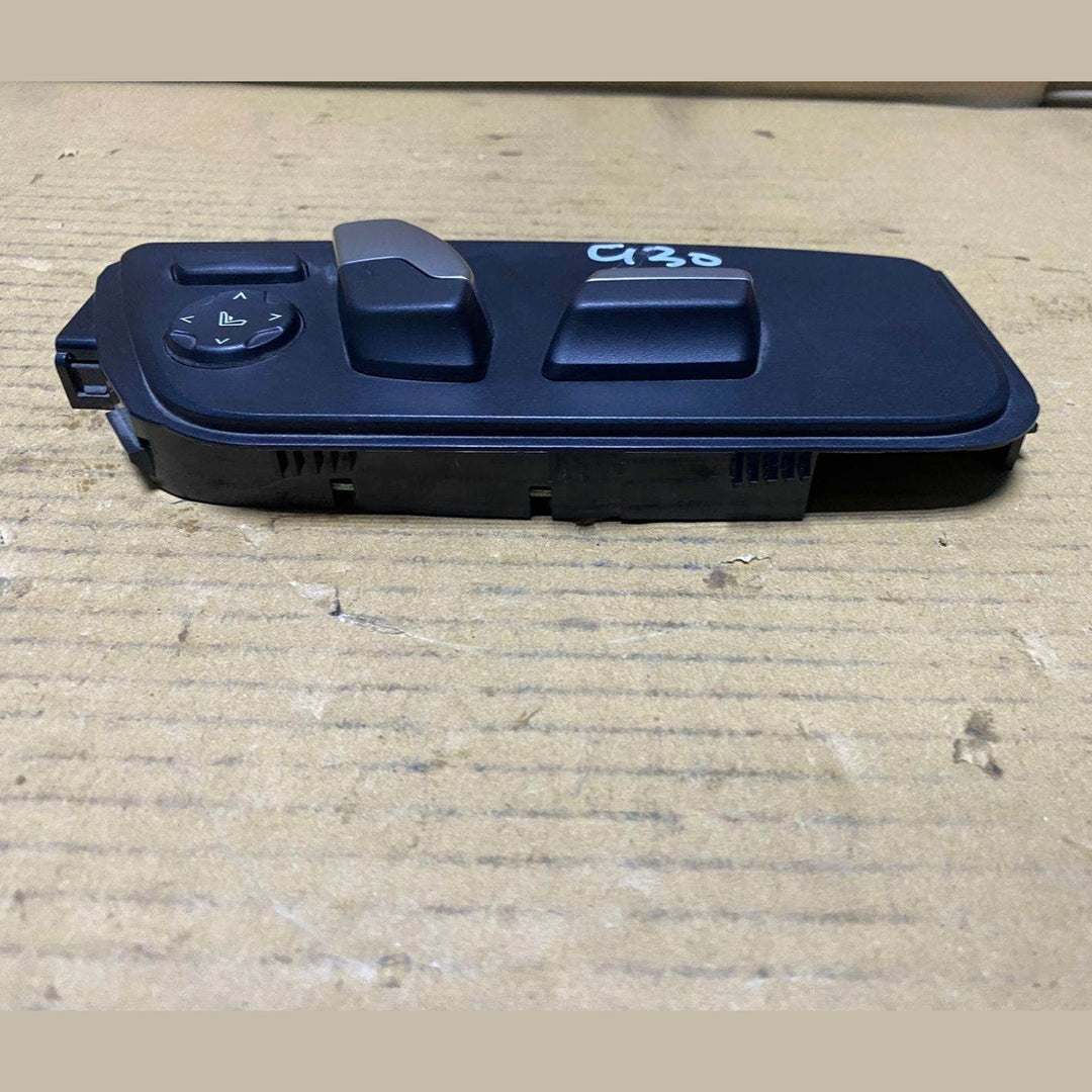 2018-2023 BMW 540i Seat Adjustment Power Control Switch 9458828 G30 G31 5 Series