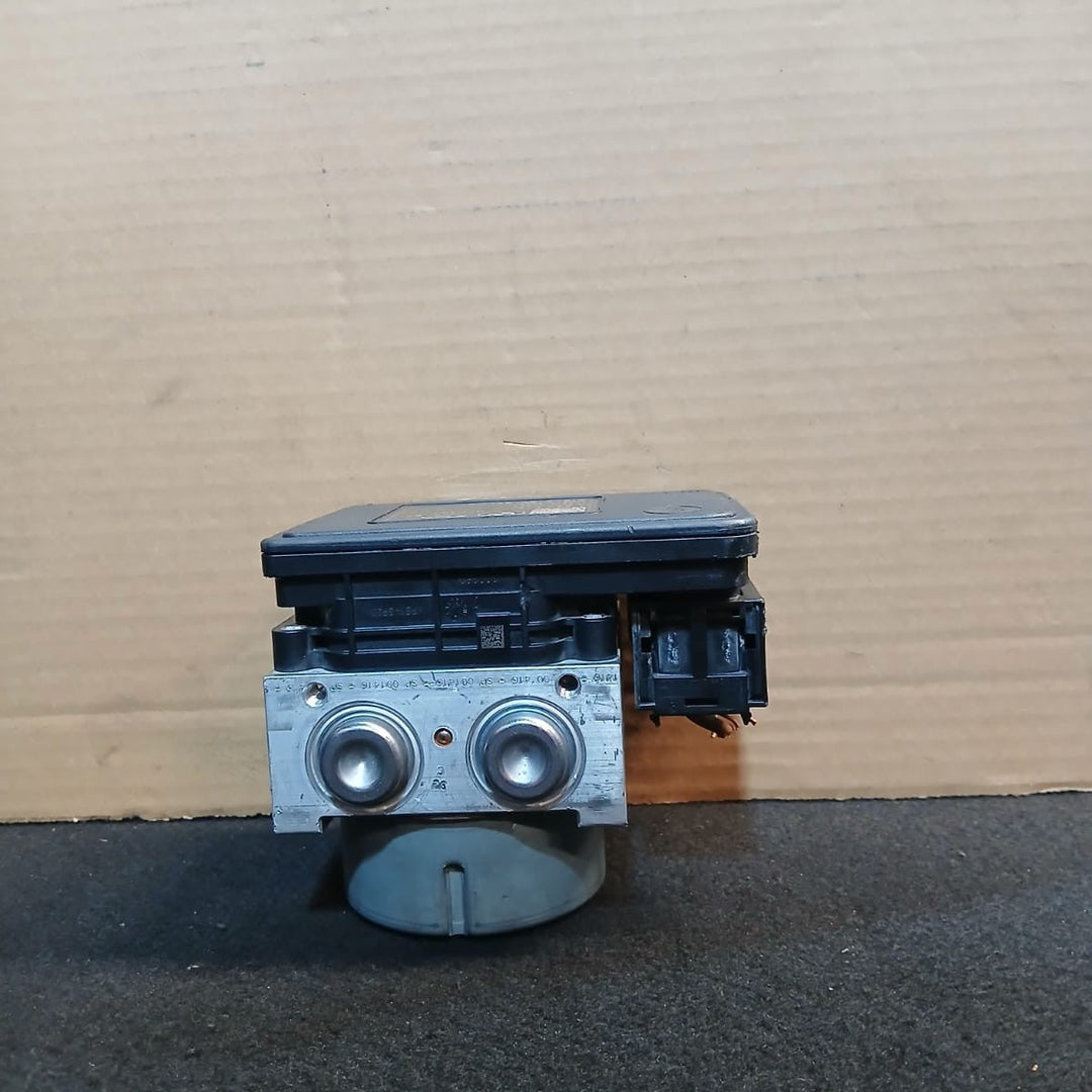 OEM BMW F30 F32 F22 F23 ABS DSC Hydraulic Pump Control Module 6868638