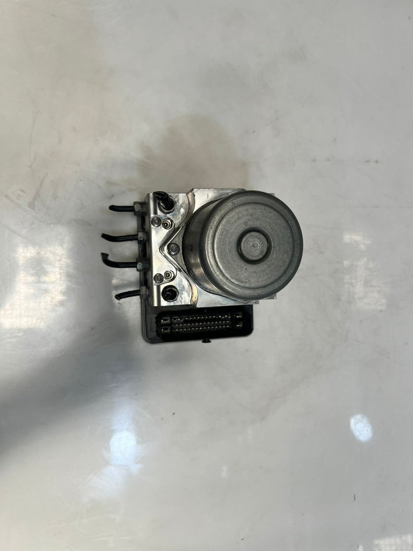 BMW G11 G12 740e ABS Anti-Lock Brake Pump Assembly 6886392 OEM