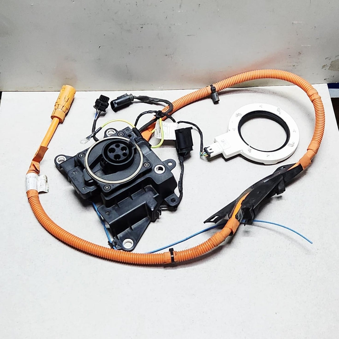 2016-2018 BMW 330e Hybrid Charging Cable Power Socket 6824112 OEM