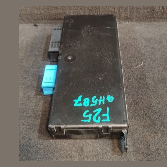 BMW X3 F25 X4 F26 CENTRAL GATEWAY MODULE (ZGW) THEFT LOCKING P/N 9266410