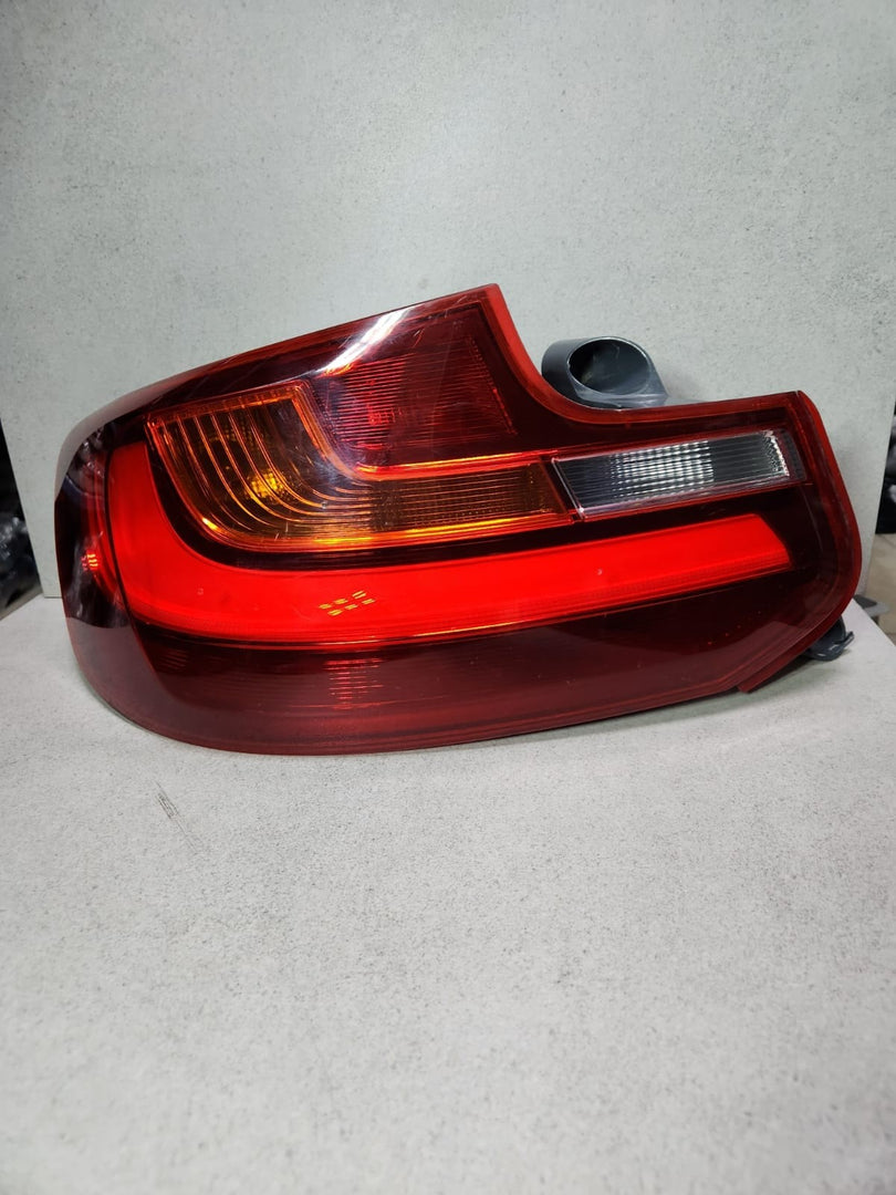 BMW Rear Left Halogen Taillight 4818177 2 Series F22 F23 F87 M Sport