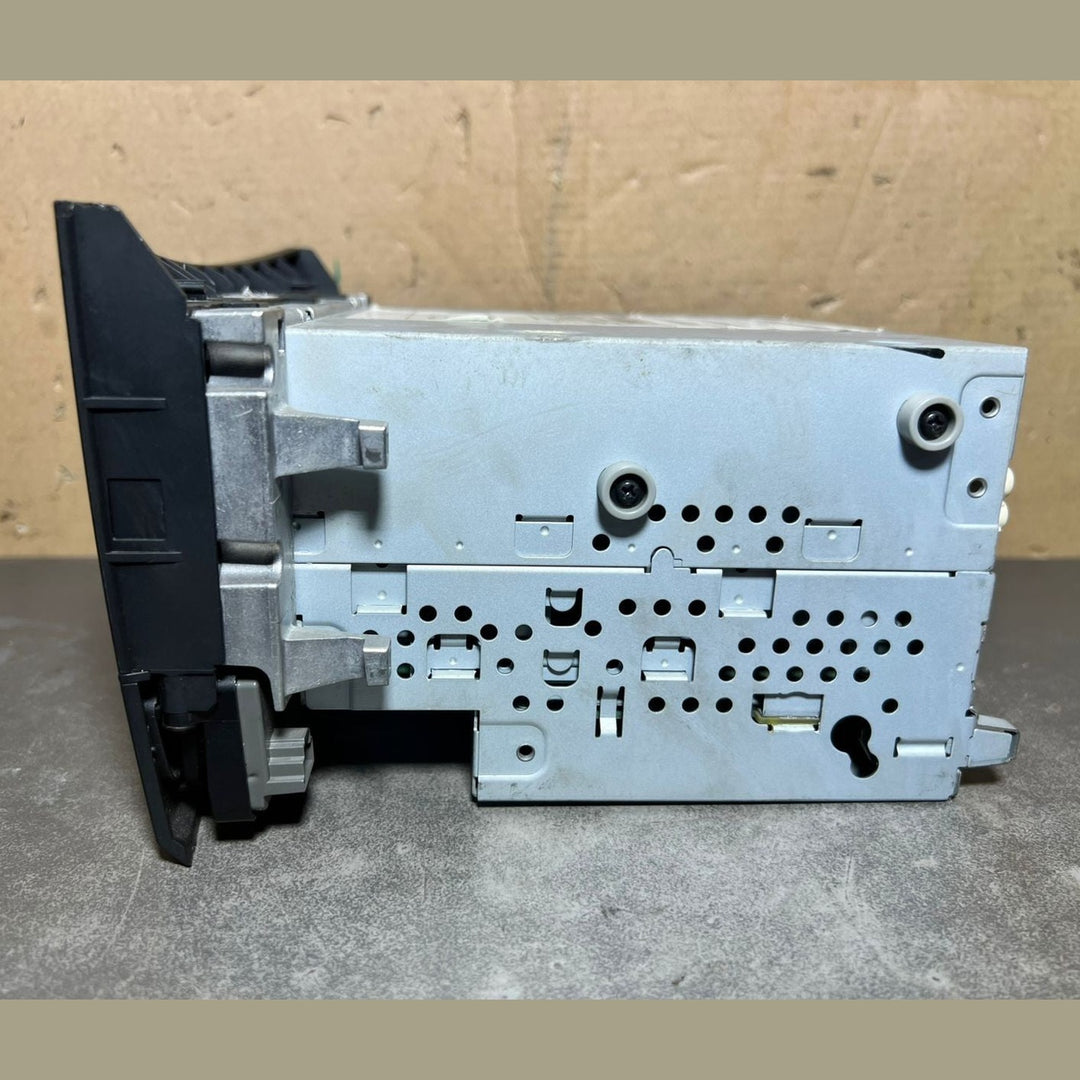 14–16 Mercedes-Benz W218 CLS Radio Audio Head Unit CD Player A218 9006007 OEM