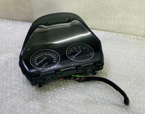 OEM BMW 2 F46 F48 Speedometer Instrument Cluster 6834485