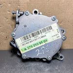 Bild in die Galerieansicht laden, 2012 Mercedes-Benz W207 E-Class OM276 Cylinder Head Vacuum Pump A276 2300065 OEM