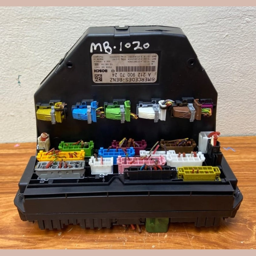 2010-2014 Mercedes CLS550 Sam Module Relay Fuse Box A2129007024 W218 CLS-Class