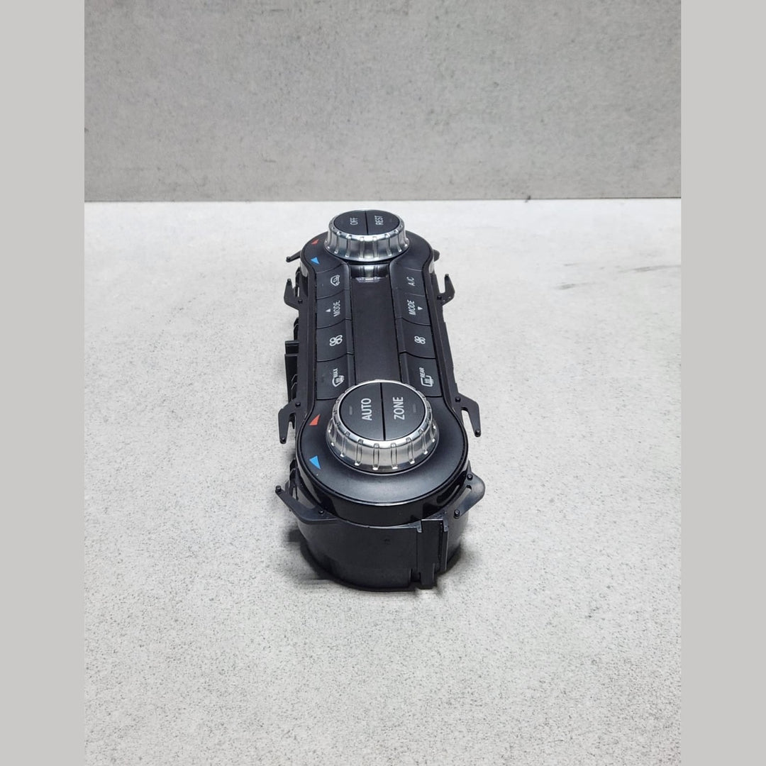 2014 Mercedes-Benz CLA250 Climate Control Module A2469001908 CLA and B-Class